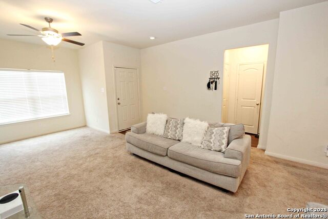 Listing photo id 5 for 10934 Monterey Pike