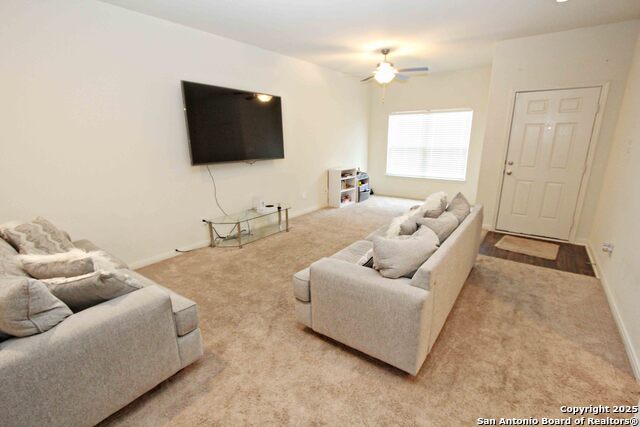 Listing photo id 7 for 10934 Monterey Pike