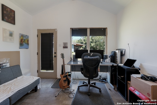 Image 17 of 20 For 4914 Neer Ave