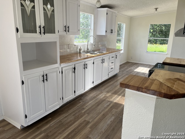 Image 2 of 17 For 21016 Escondido