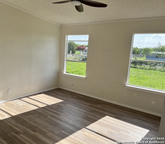 Image 6 of 17 For 21016 Escondido