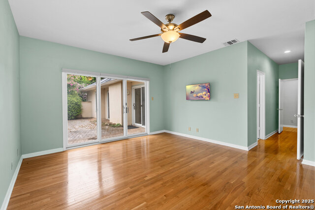Image 25 of 39 For 1 Kensington Ct