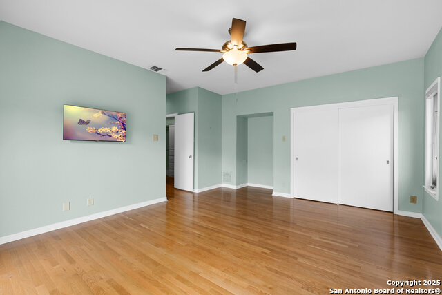 Image 27 of 39 For 1 Kensington Ct