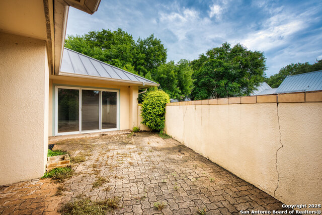 Image 39 of 39 For 1 Kensington Ct