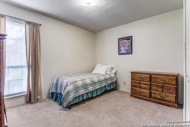 Listing photo id 15 for 1406 Aylsbury