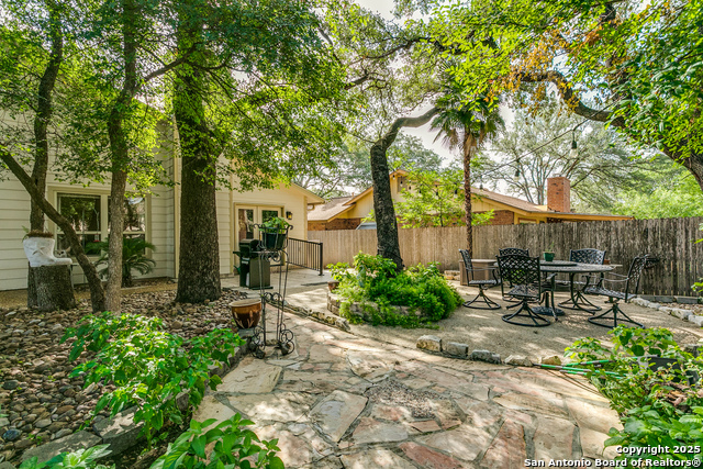 Listing photo id 20 for 1406 Aylsbury