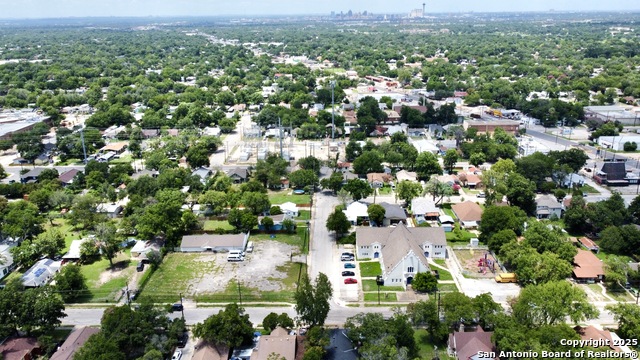 Listing photo id 2 for 507 Mayfield