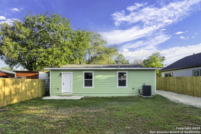 Image 14 of 17 For 5311 El Paso St