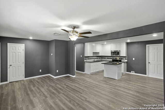 Image 4 of 17 For 5311 El Paso St