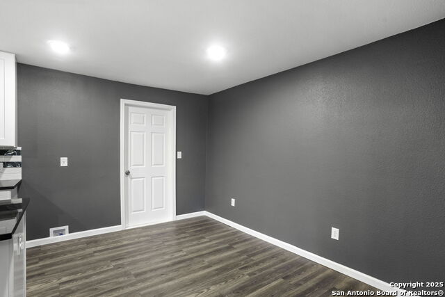 Image 7 of 17 For 5311 El Paso St