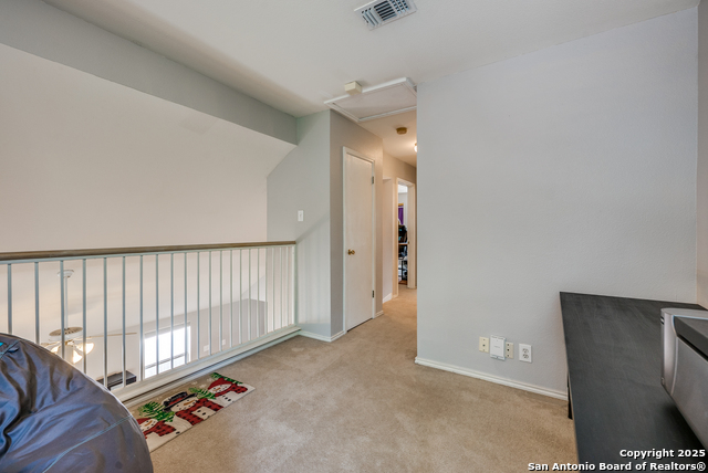 Listing photo id 12 for 9406 Gillcross