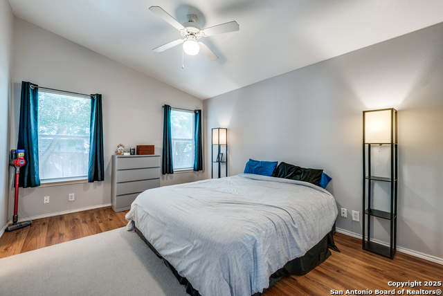 Listing photo id 7 for 9406 Gillcross