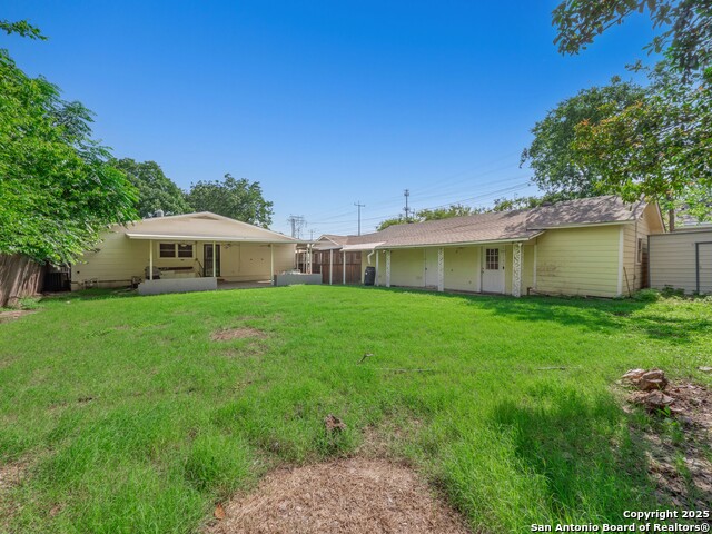 Image 30 of 46 For 110 W. Hermine Blvd