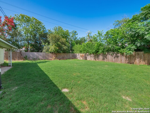 Image 33 of 46 For 110 W. Hermine Blvd