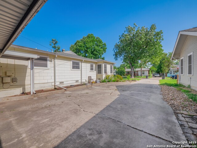 Image 43 of 46 For 110 W. Hermine Blvd