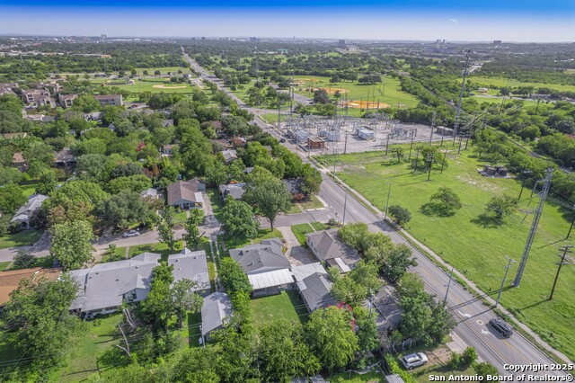Image 44 of 46 For 110 W. Hermine Blvd