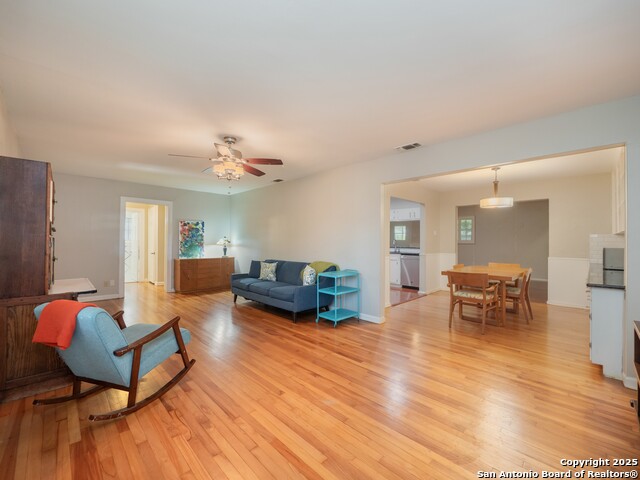 Image 7 of 46 For 110 W. Hermine Blvd