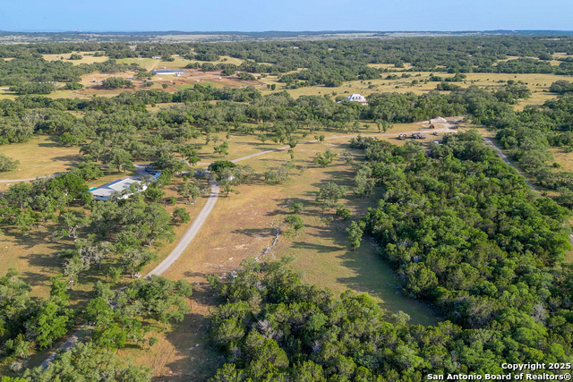 Listing photo id 14 for 3111 Hugo Rd