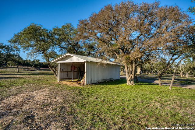 Listing photo id 22 for 3111 Hugo Rd