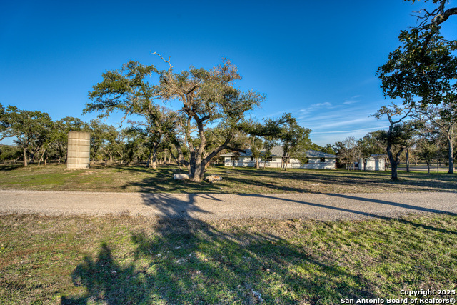 Listing photo id 23 for 3111 Hugo Rd