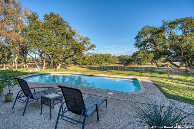 Listing photo id 26 for 3111 Hugo Rd
