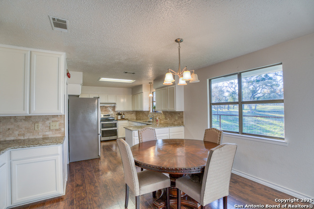 Listing photo id 29 for 3111 Hugo Rd