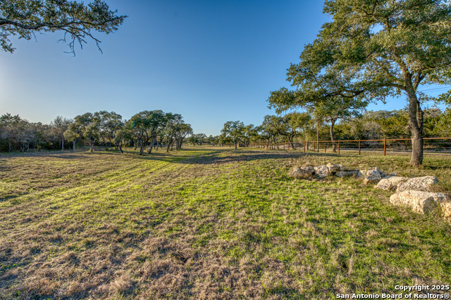 Listing photo id 31 for 3111 Hugo Rd