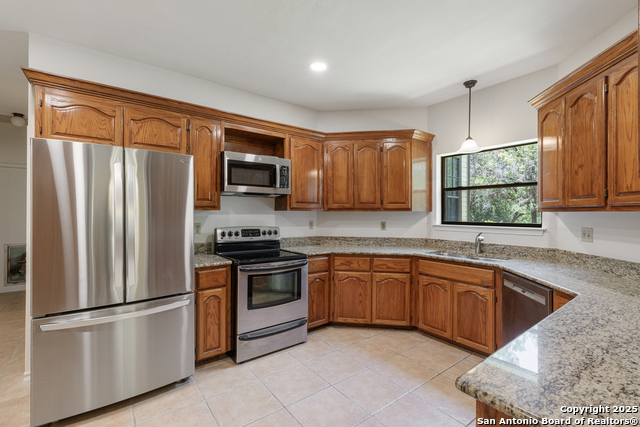 Image 16 of 56 For 10623 Alta Loma
