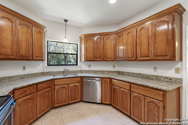 Image 18 of 56 For 10623 Alta Loma