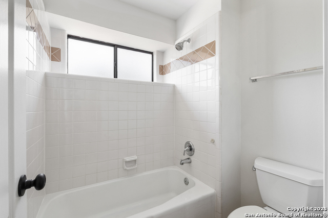 Image 33 of 56 For 10623 Alta Loma