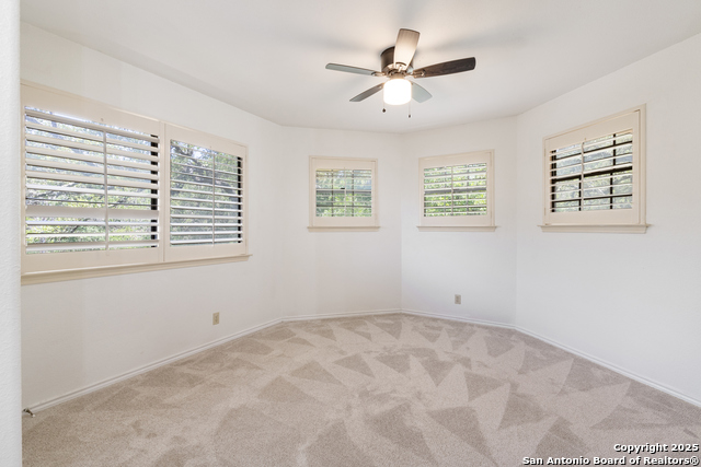 Image 34 of 56 For 10623 Alta Loma