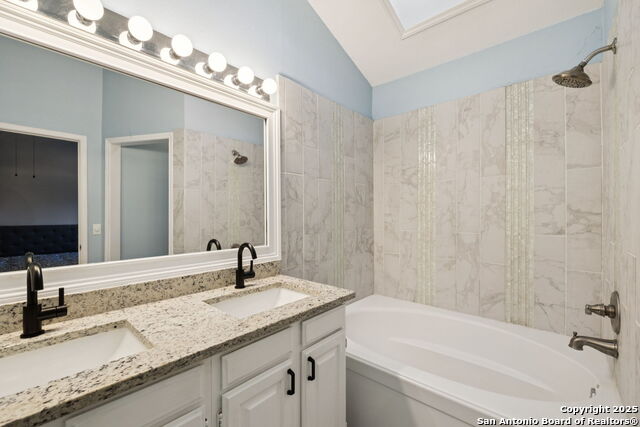 Listing photo id 17 for 9355 Greens Pt.