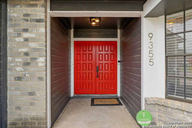 Listing photo id 0 for 9355 Greens Pt.