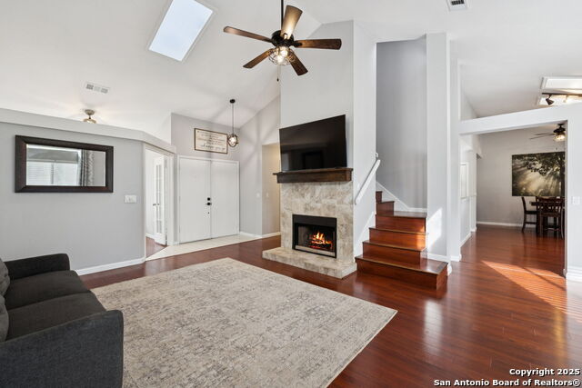 Listing photo id 3 for 9355 Greens Pt.