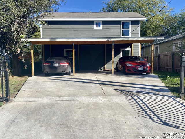 Image 12 of 17 For 1522 Elmendorf St S 101