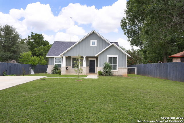 Details for 502 8th  , Stockdale, TX 78160