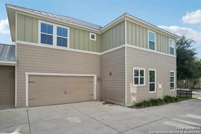 Image 41 of 43 For 140 Claremont 101