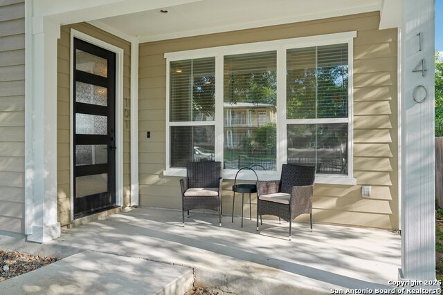 Image 6 of 43 For 140 Claremont 101