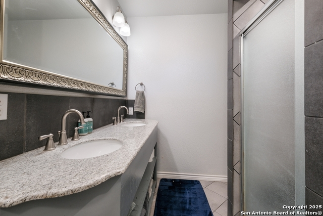Image 15 of 26 For 539 Rittiman