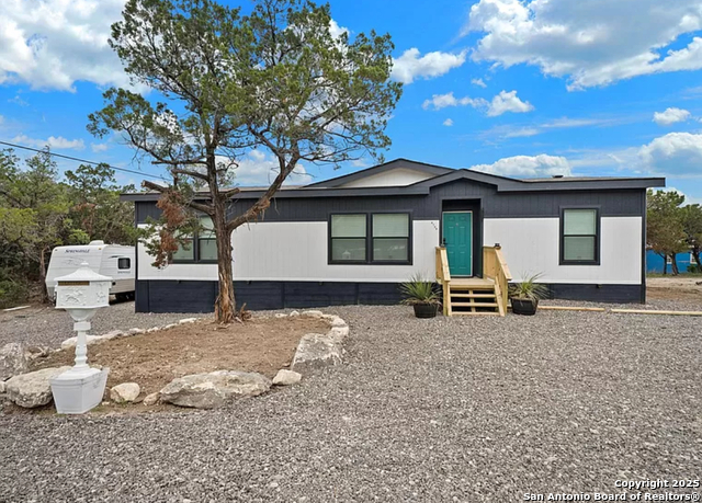 Details for 6739 Whartons Dock, Bandera, TX 78003