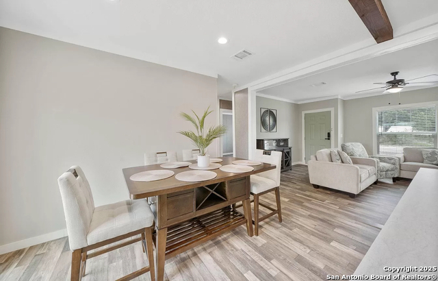 Listing photo id 8 for 6739 Whartons Dock