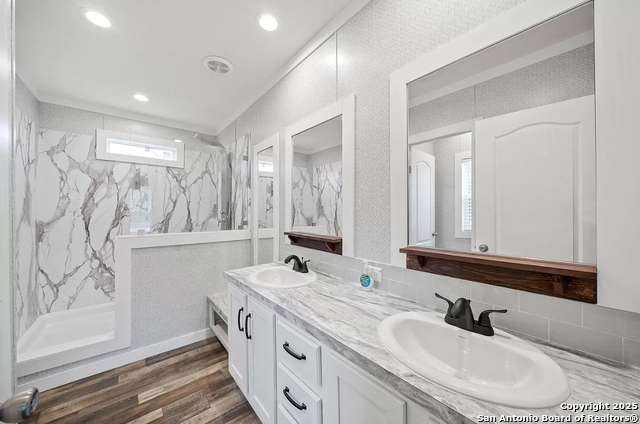 Listing photo id 10 for 6739 Whartons Dock