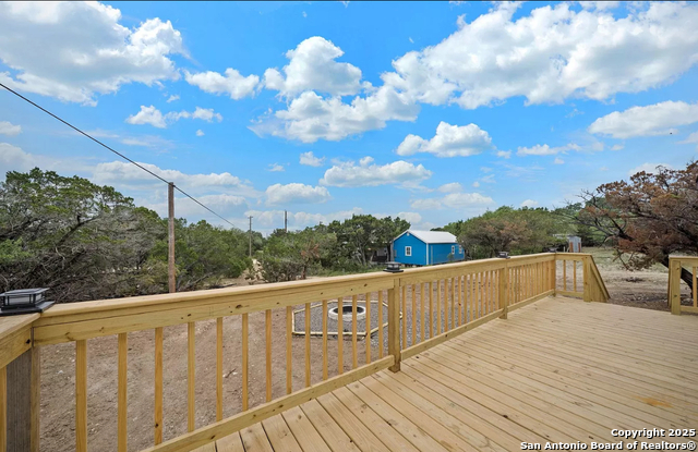 Listing photo id 15 for 6739 Whartons Dock