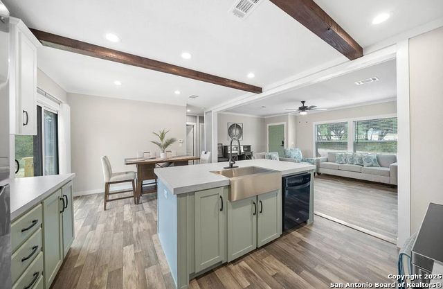 Listing photo id 5 for 6739 Whartons Dock