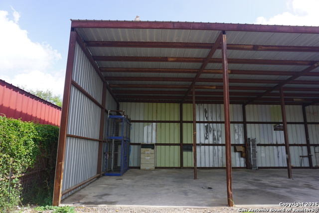 Listing photo id 8 for 0 Fm 1346  