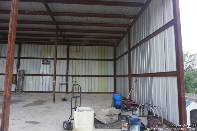 Listing photo id 9 for 0 Fm 1346  