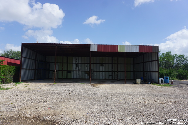 Listing photo id 0 for 0 Fm 1346  