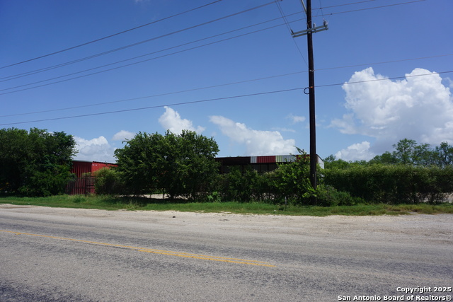 Listing photo id 18 for 0 Fm 1346  
