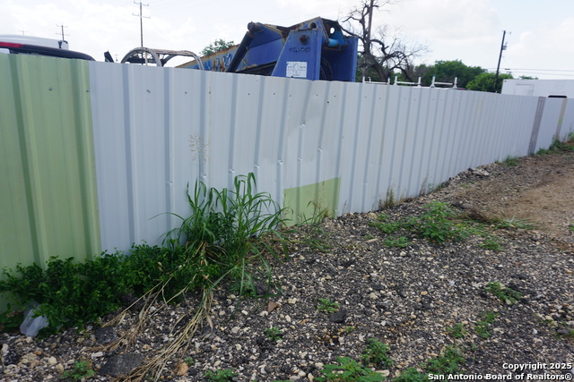 Listing photo id 20 for 0 Fm 1346  
