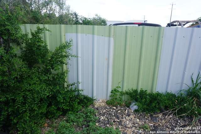 Listing photo id 21 for 0 Fm 1346  